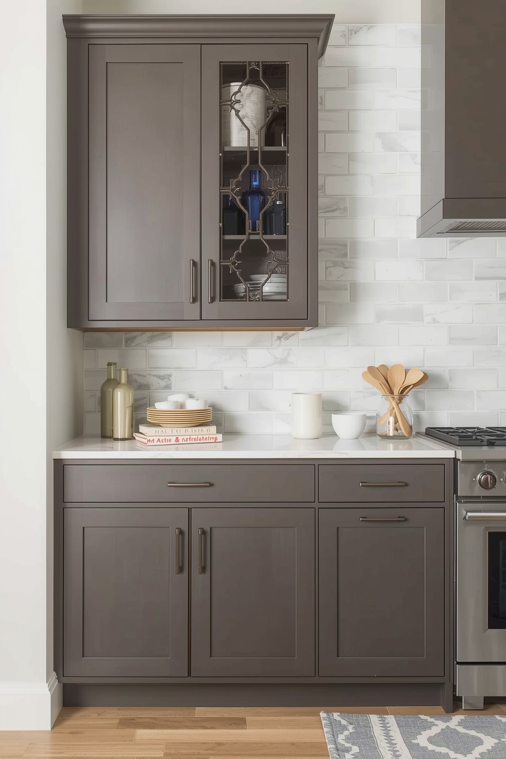 Contemporary Two-toned Cabinets