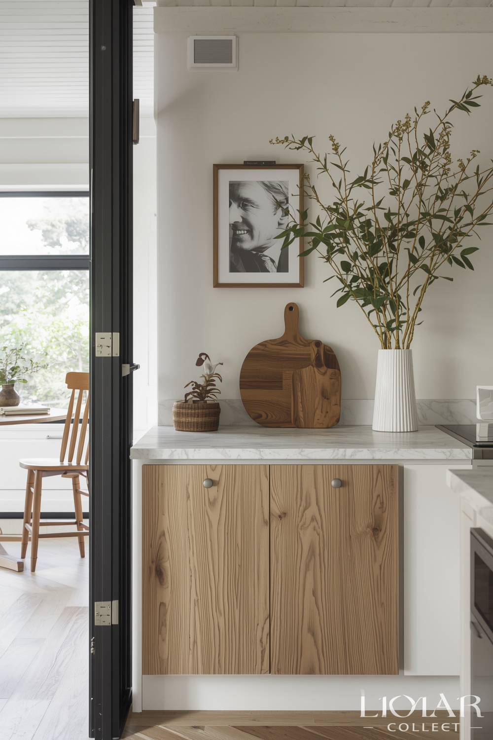 Functional White Oak Kitchen Workspaces