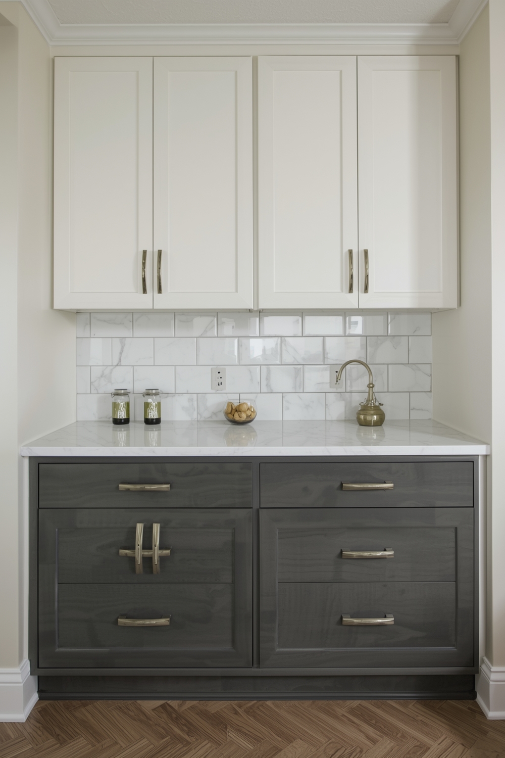 Two-toned Cabinets with Contrasting Handles